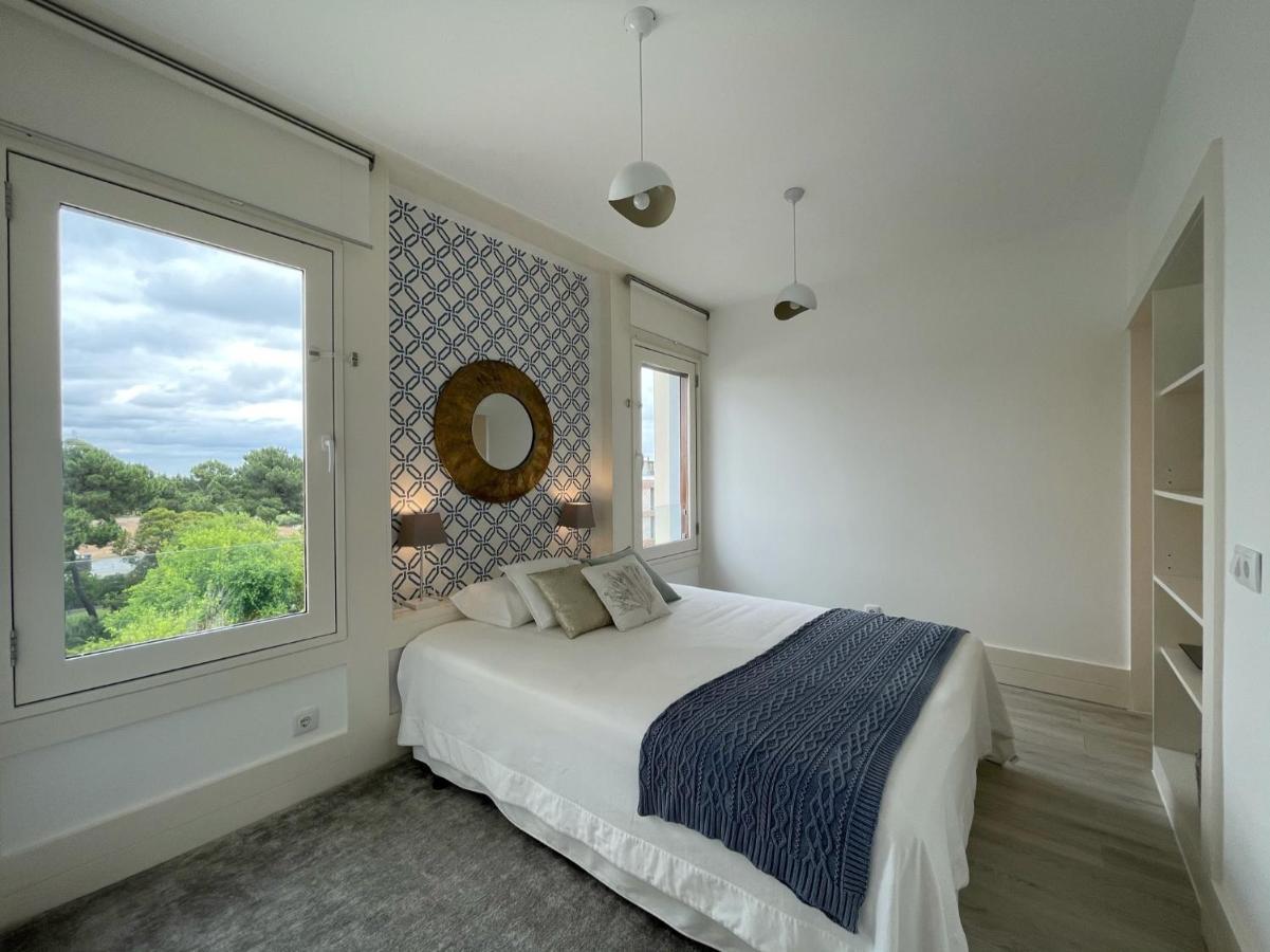 Apartment Beautiful Penthouse With Terrace - 4 Minute Walk To The Troia